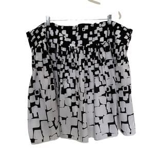 TORRID Women's Size 26 Skirt Short 100% Cotton Black White Abstract Print Lined